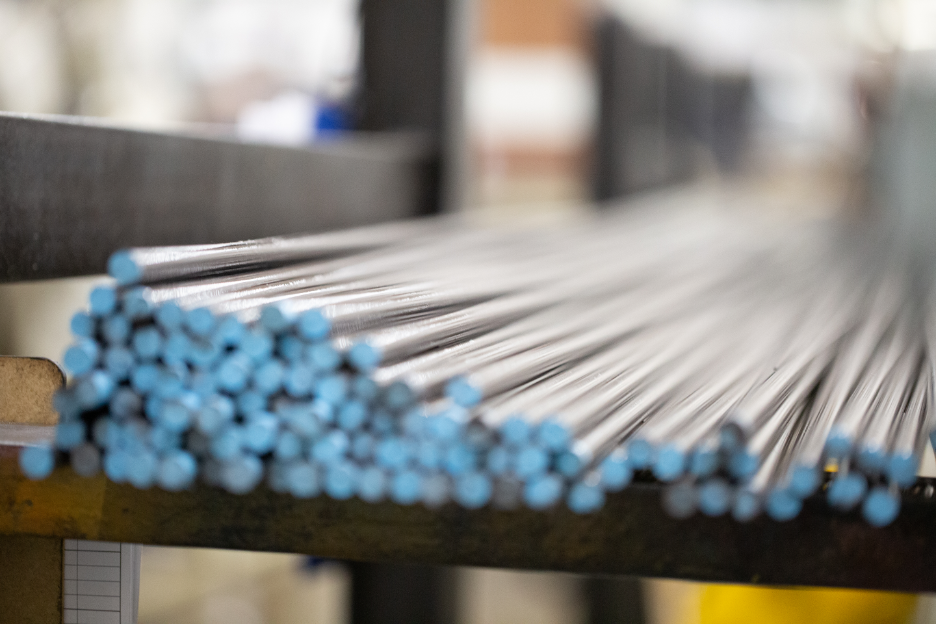 The Uses of Carbon Steel in Wiring: Insights from Banner Commercial – A Carbon Steel Ground Bar Supplier in Charlotte, North Carolina